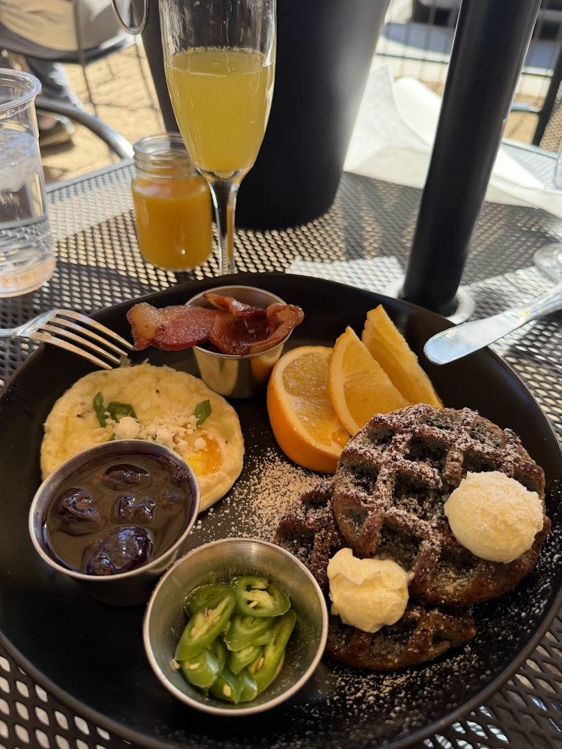FARMesilla eatery + drinkery